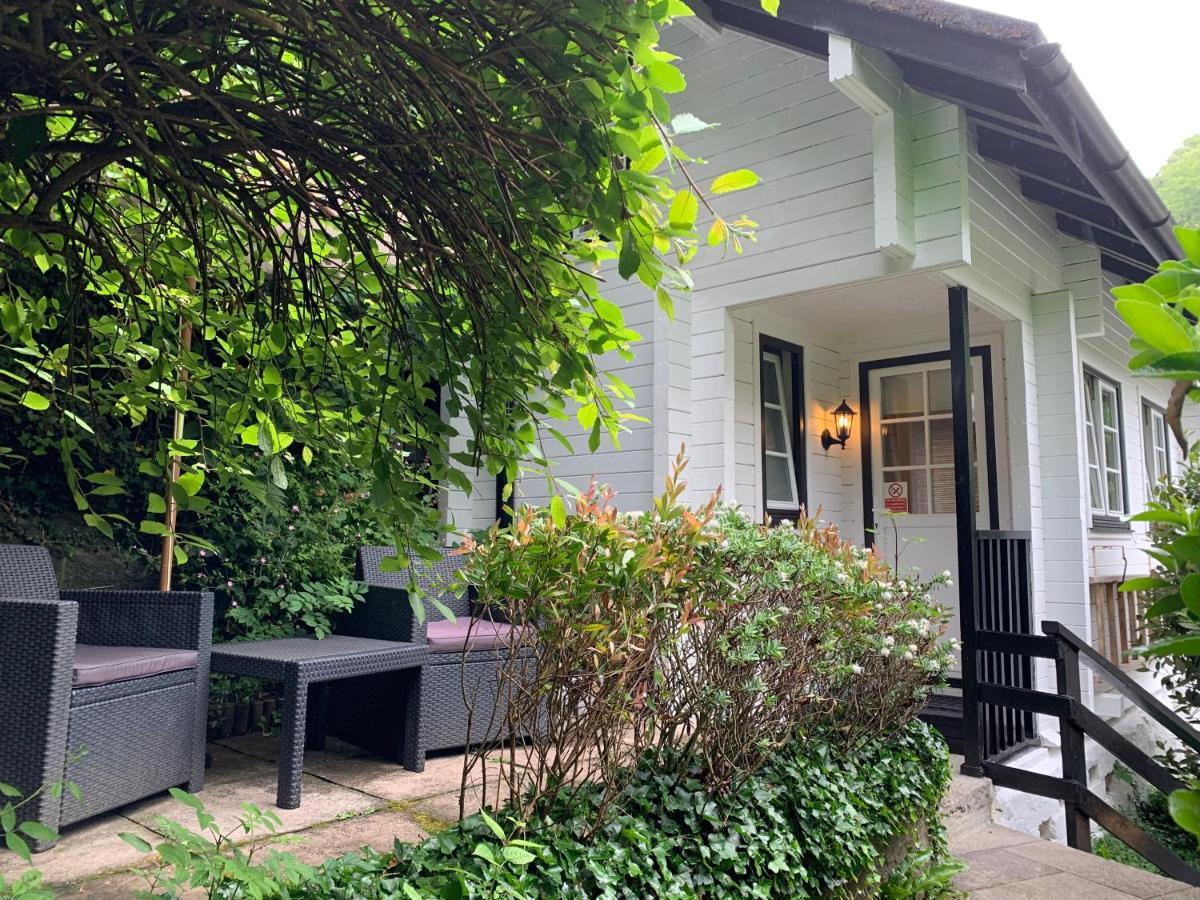 The Cottage Bed & Breakfast 波尔佩罗 外观 照片