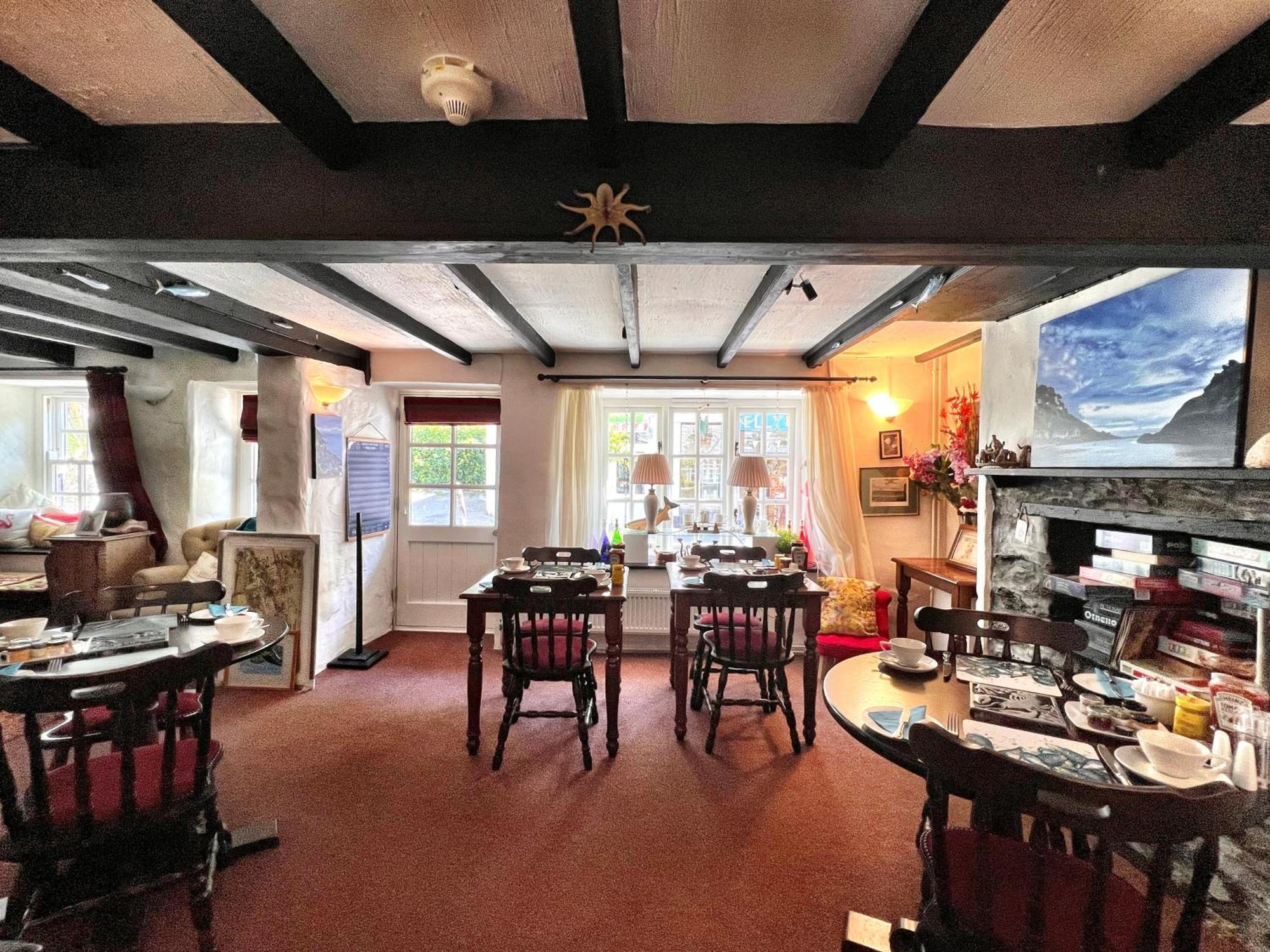 The Cottage Bed & Breakfast 波尔佩罗 外观 照片